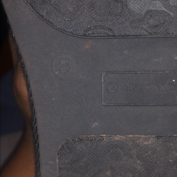 Nice comfy boots and they really help my feet! - Picture 3 of 3